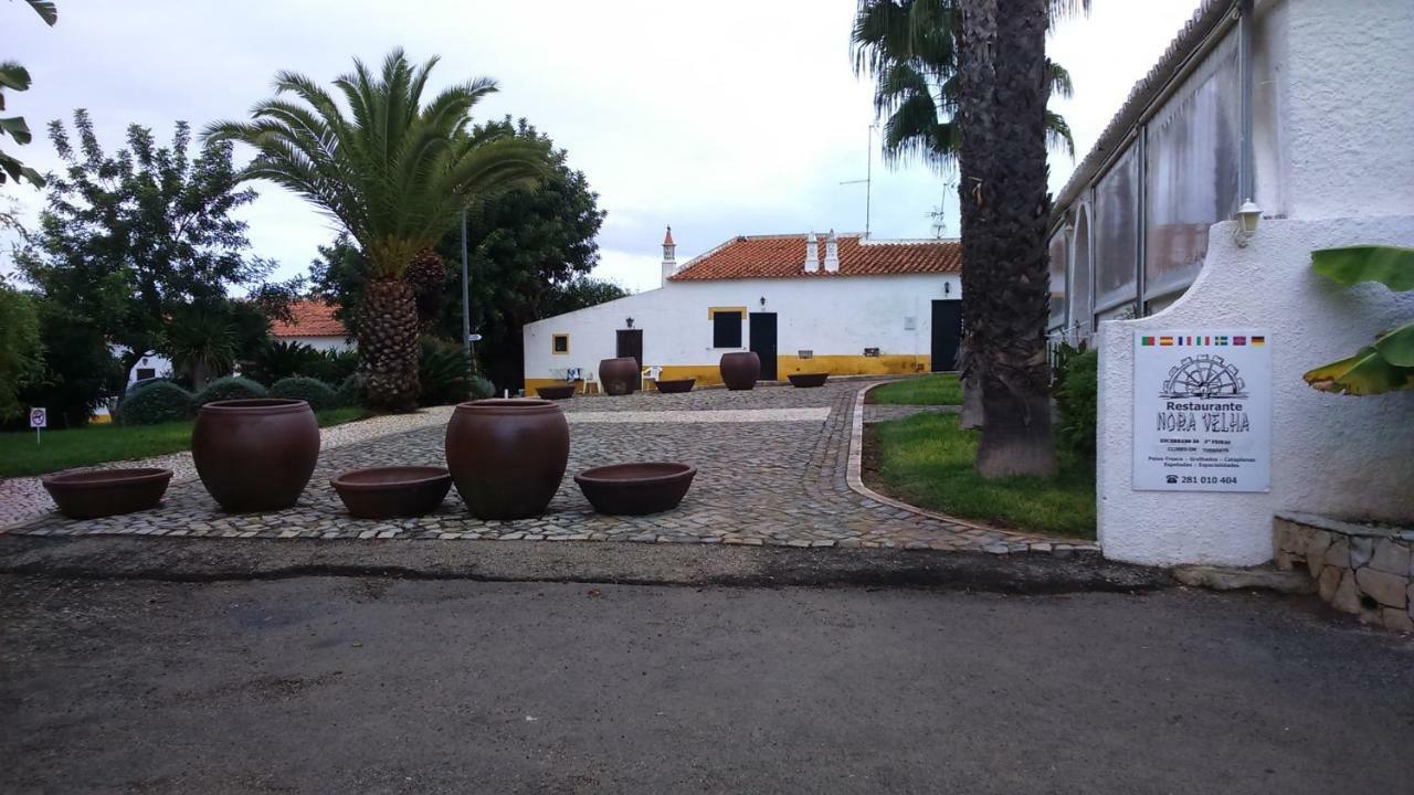 Le Boucanier Tavira Luaran gambar